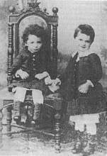 Rudolf Steiner (rechts) und seine Schwester Leopoldine, um 1867
